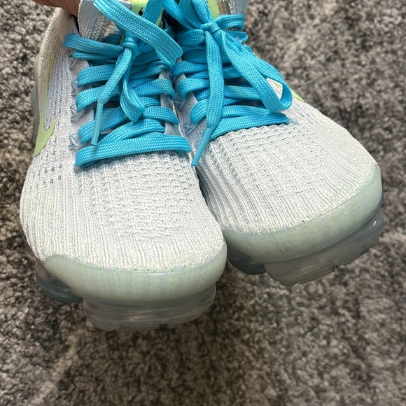 Nike air vapormax athletic shoes size 7 - Picture 9 of 9